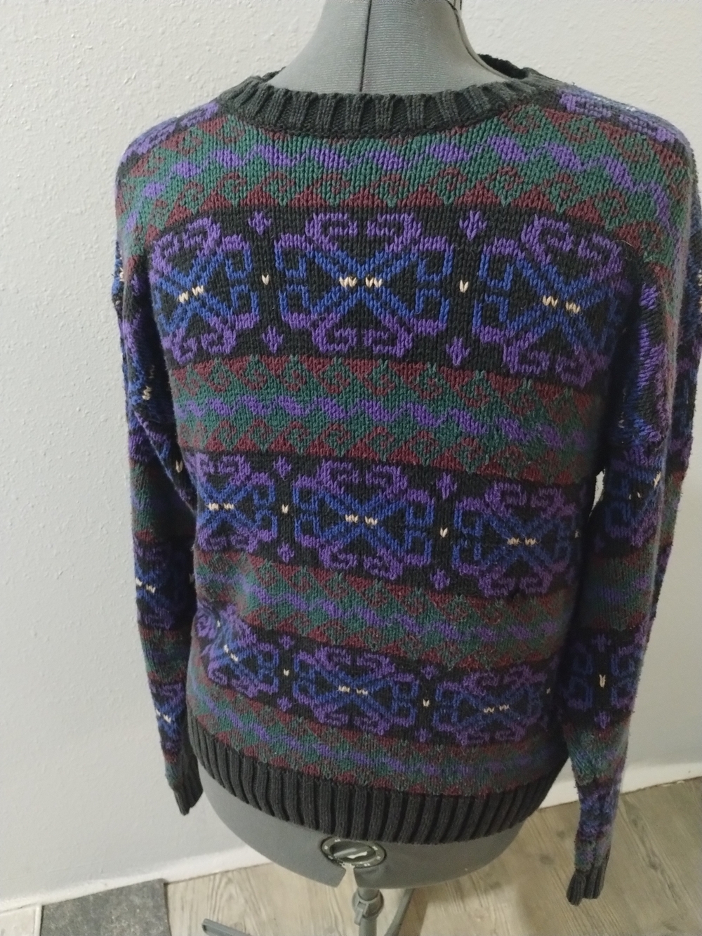 Vintage Rare Eddie Bauer 100% Cotton Purple and Green Geometric Crewneck Sweater